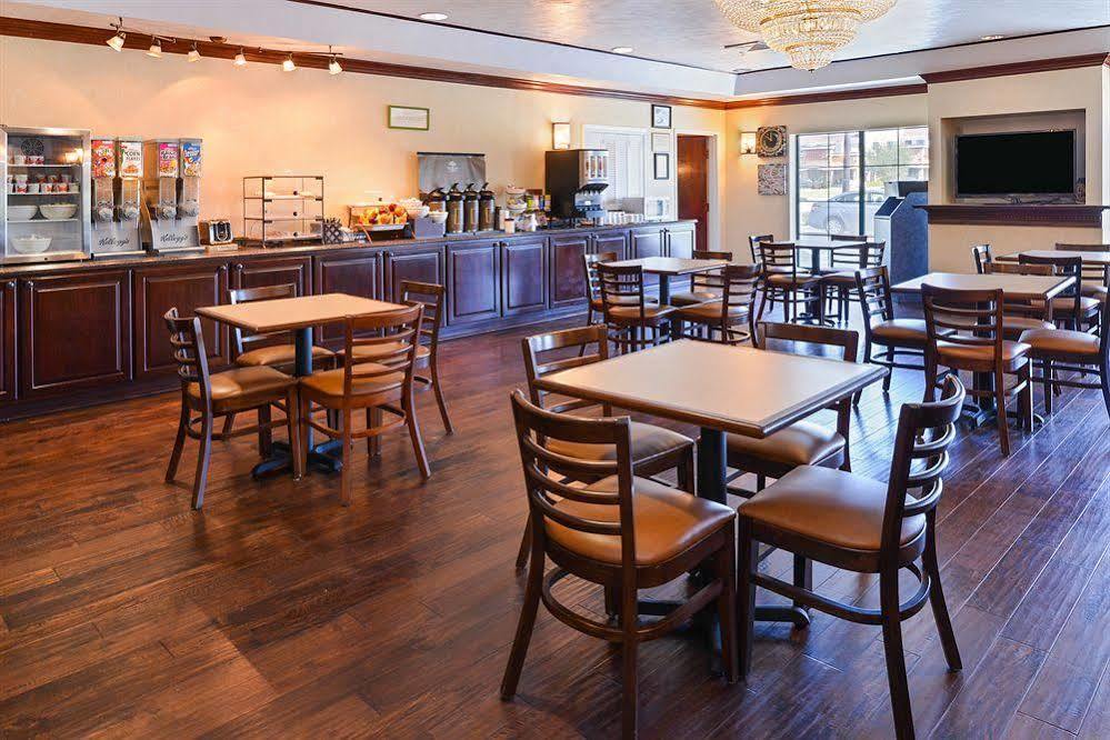 Country Inn & Suites By Radisson, Savannah Gateway, Ga Джорджтаун Экстерьер фото